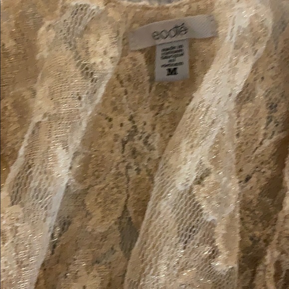 Gold lace top with handkerchief hem - Picture 2 of 2